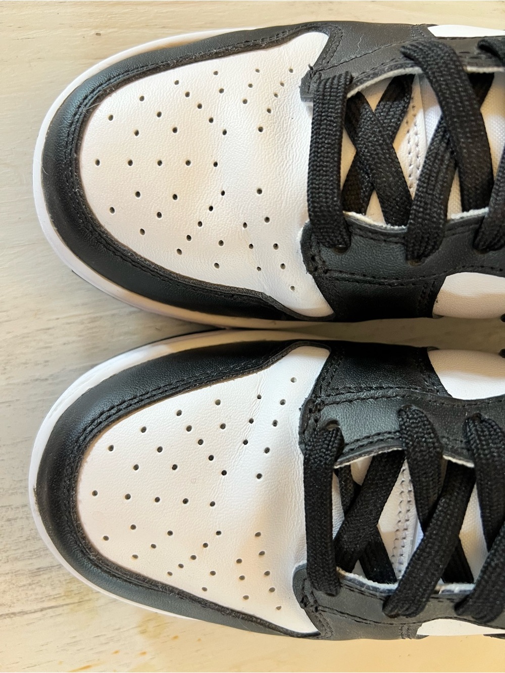 Nike Women’s Dunk High Panda - Picture 5 of 11